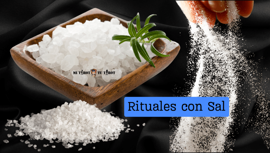 Cuenco de madera con cristales de sal gorda y hojas de romero fresco para dinámicas de purificación.